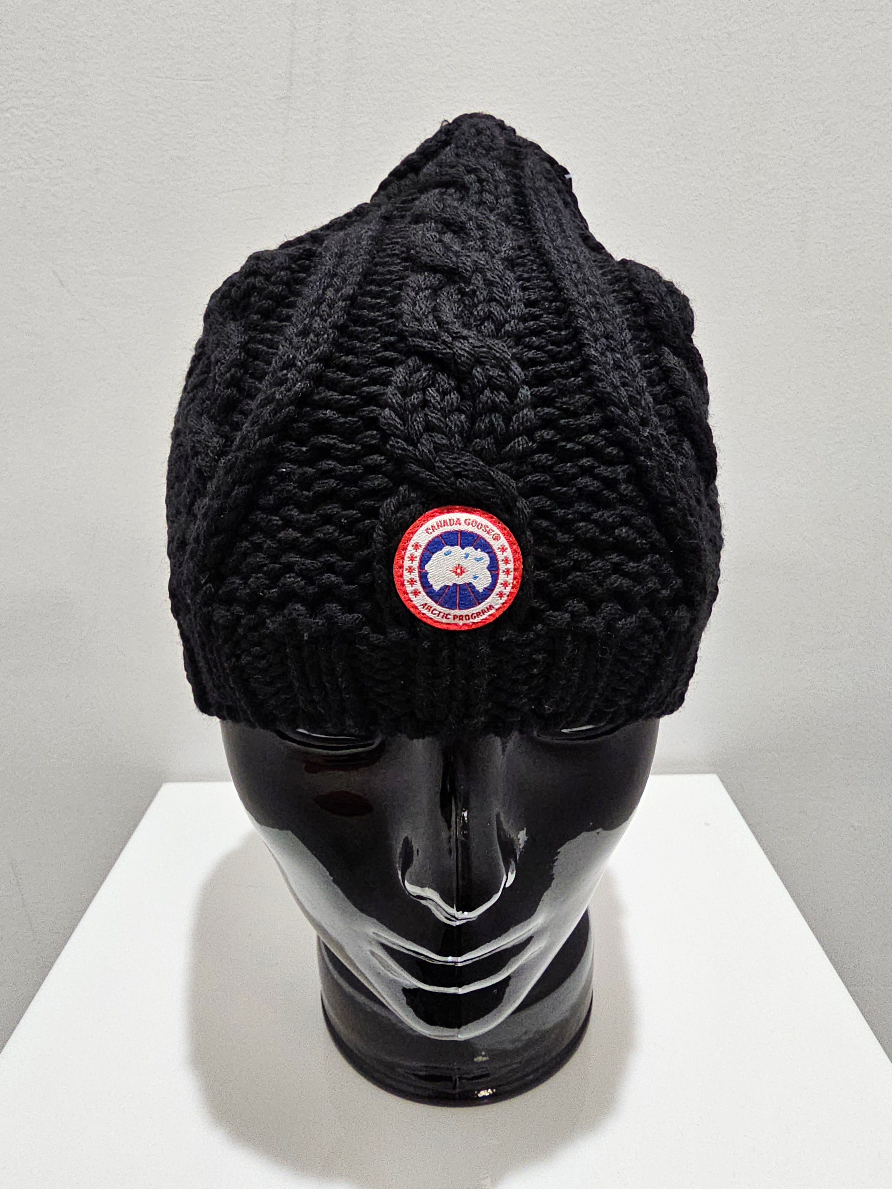 Authentic canada goose cable knit black beanie
