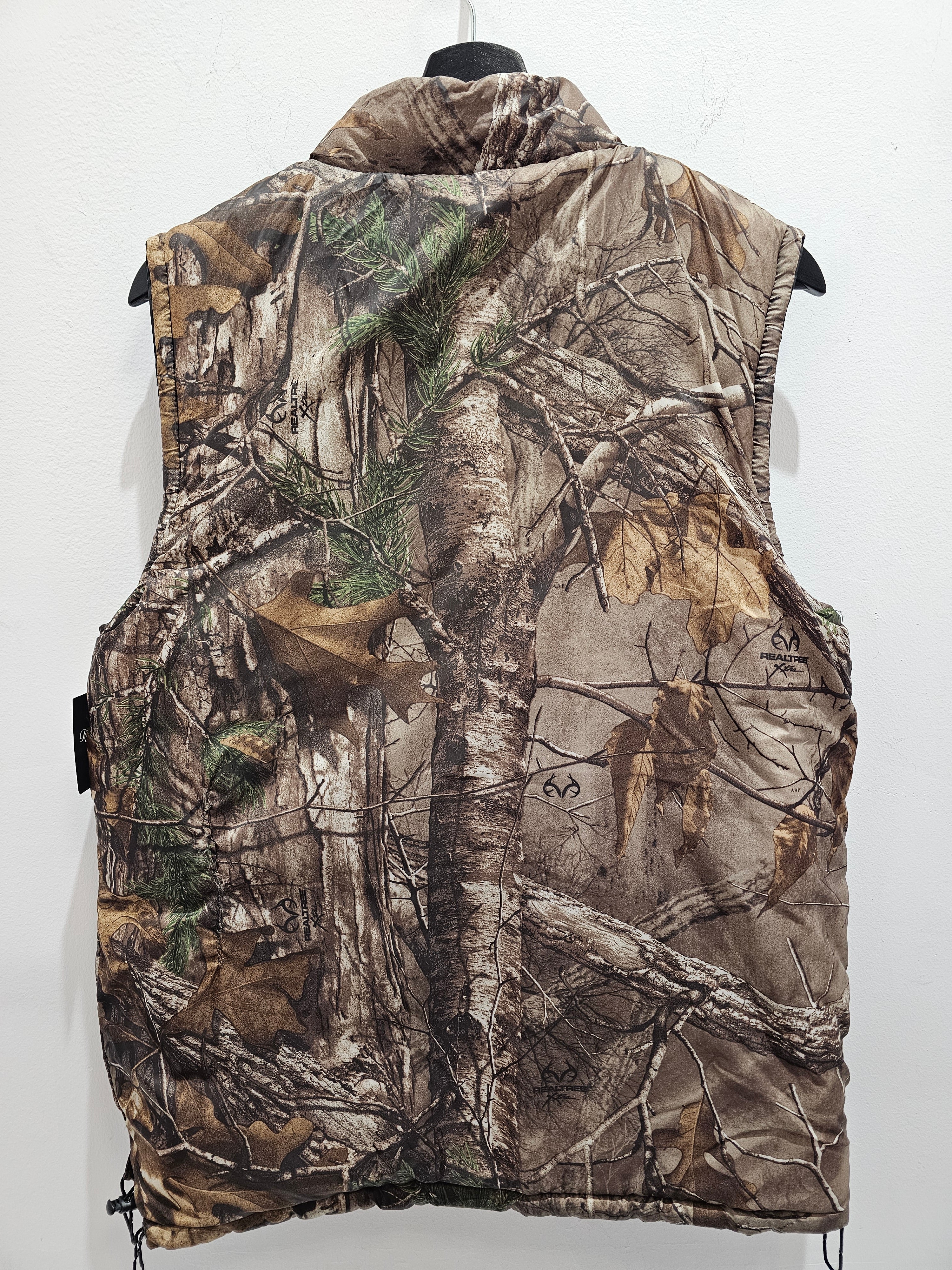Realtree Camouflage reversible zipup puffer windbreaker vest