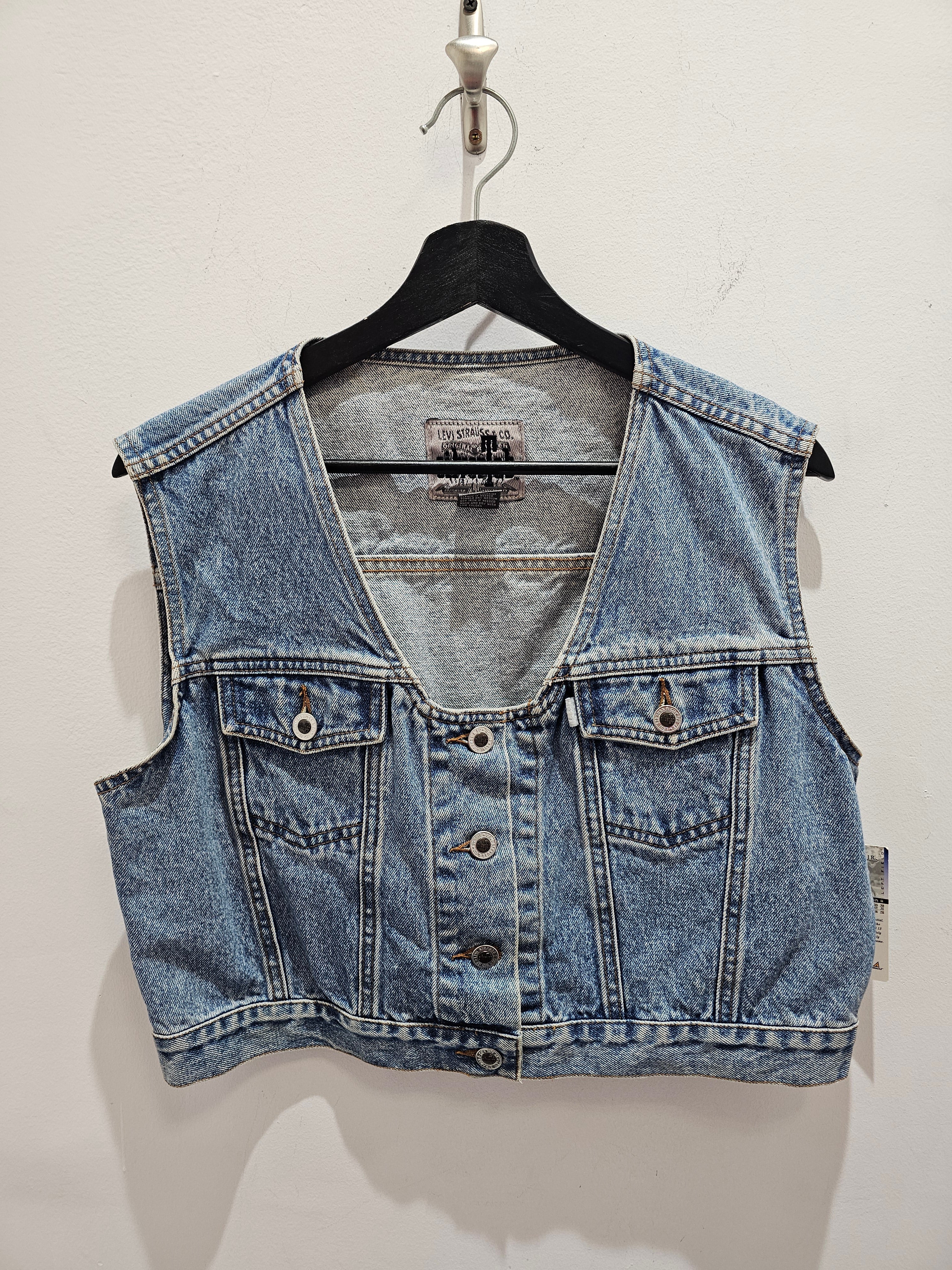 Levis silver tab womens cropped denim vest