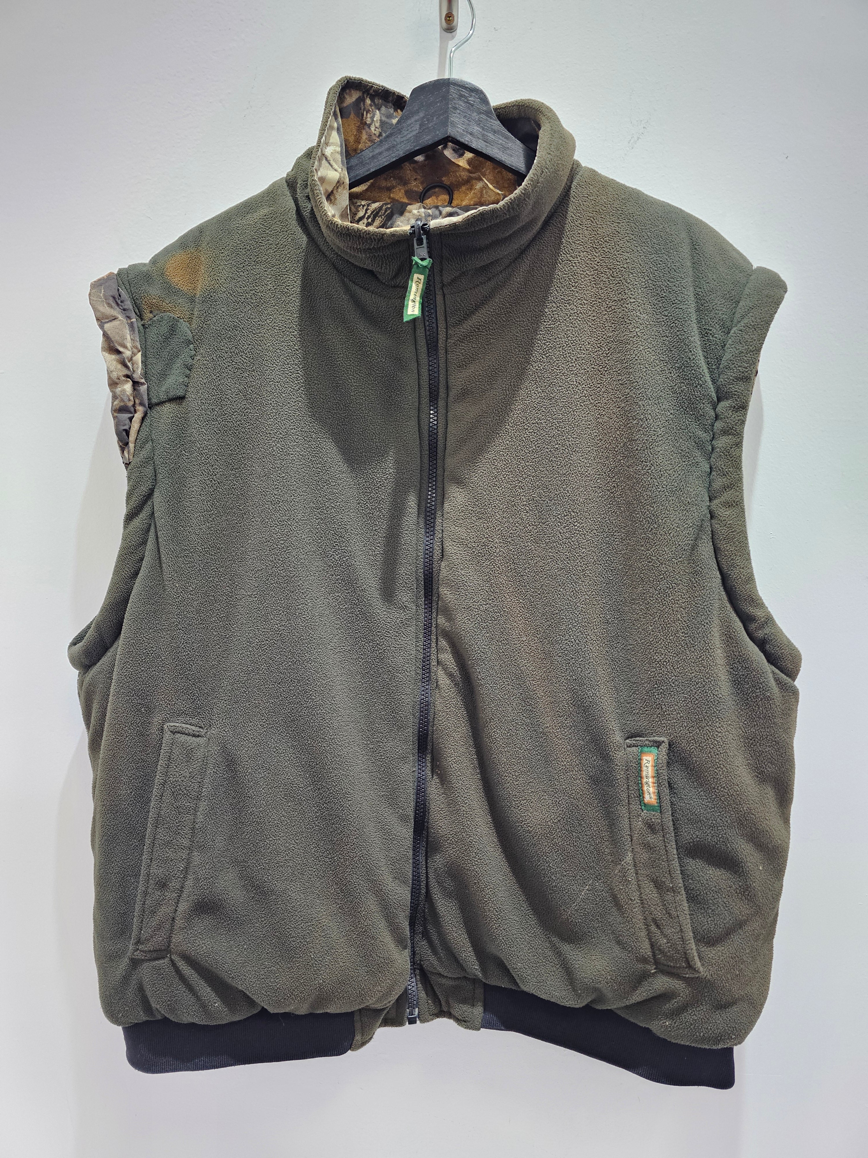 Realtree Remington reversible fleece windbreaker zipup vest