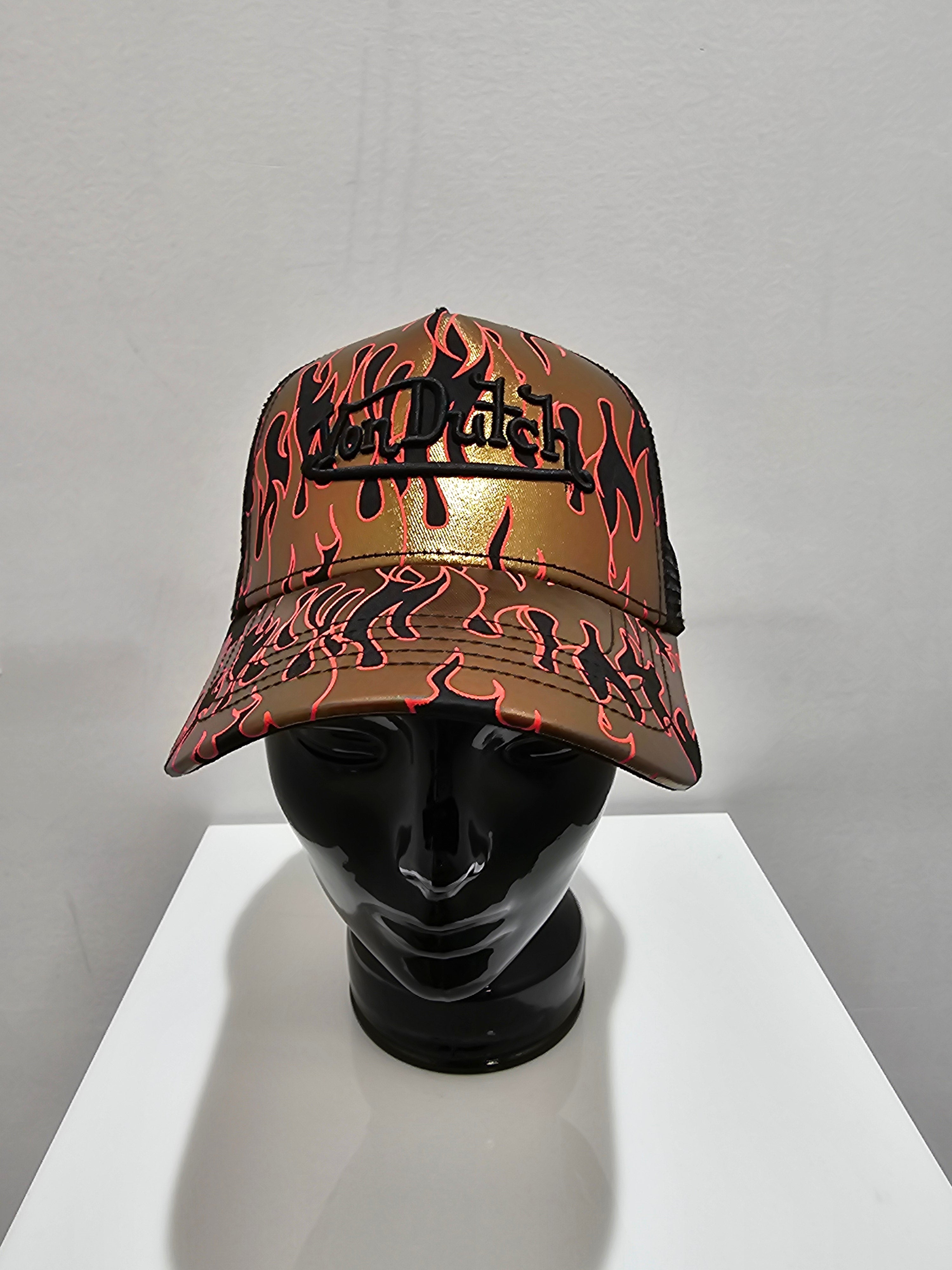 Von dutch flame trucker hat
