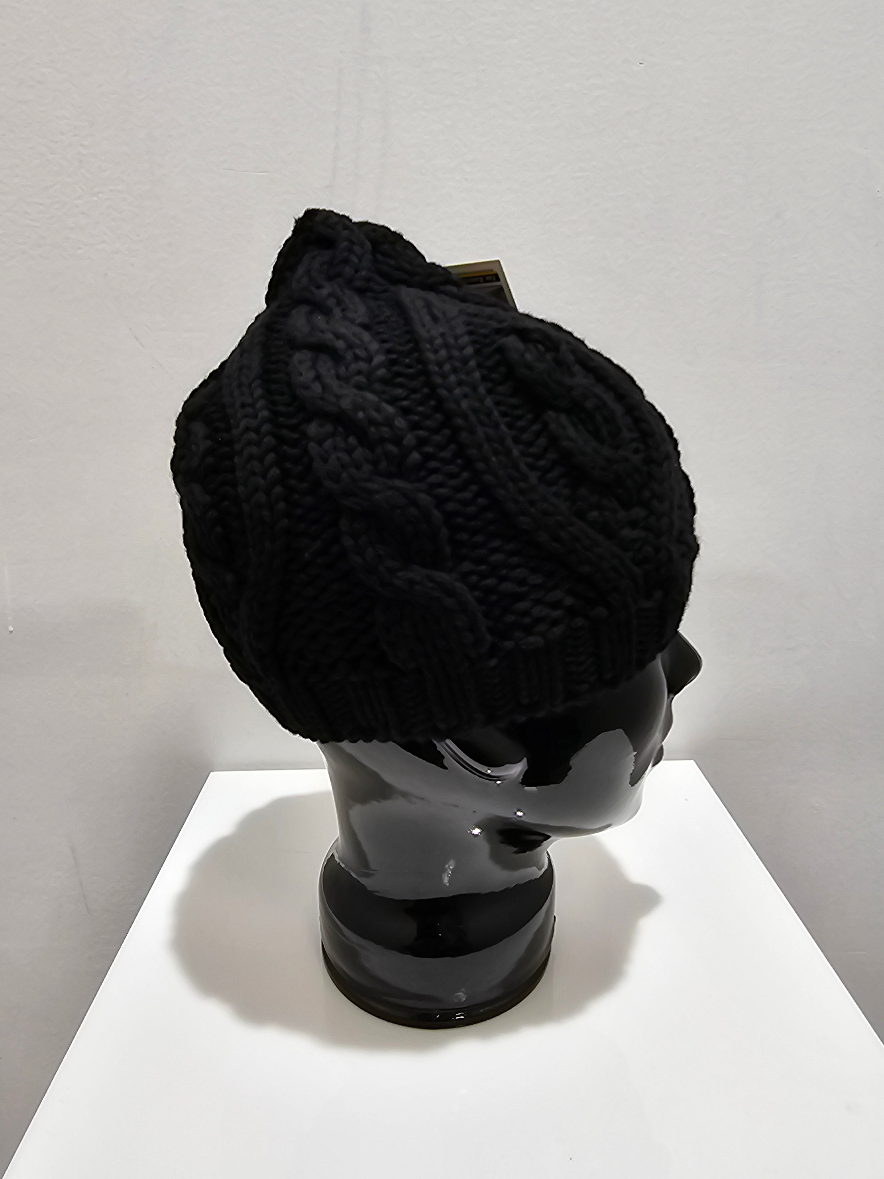 Authentic canada goose cable knit black beanie